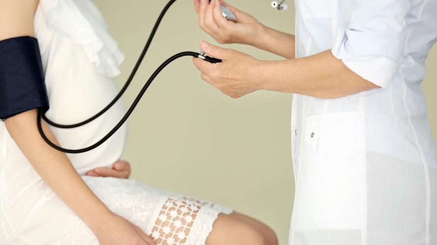 Normalne tętno dla kobiet w ciąży, ile to się liczy?