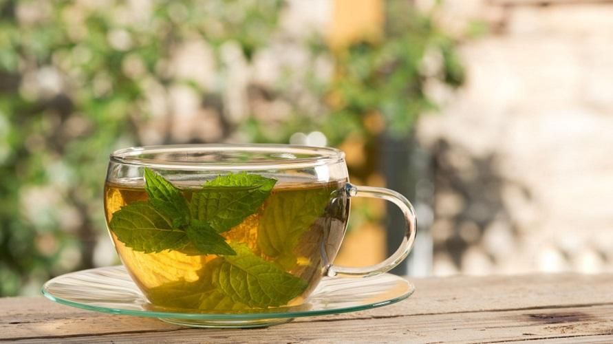 Varios beneficios del té de menta y cómo prepararlo en casa