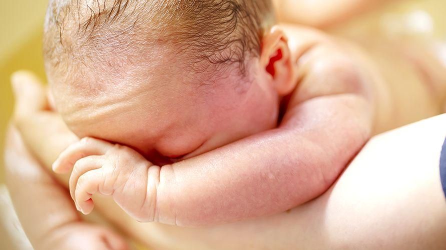 Prepoznajte uzroke kvržica na glavi novorođenčeta
