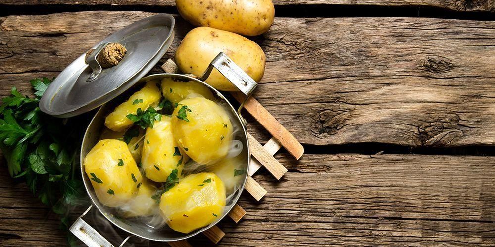 10 יתרונות של מיץ תפוחי אדמה לבריאות הגוף שלך