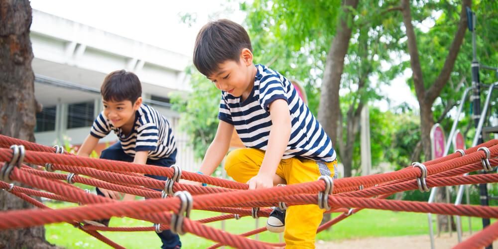 활동적인 어린이의 운동 감각 지능 알기