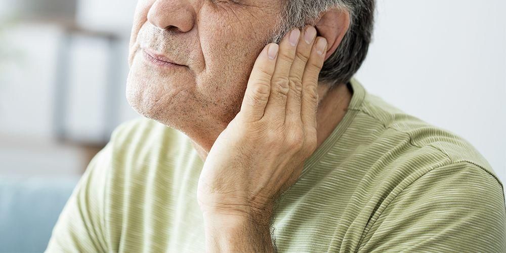 Cauzele umflăturilor în spatele urechilor și cum să le depășești