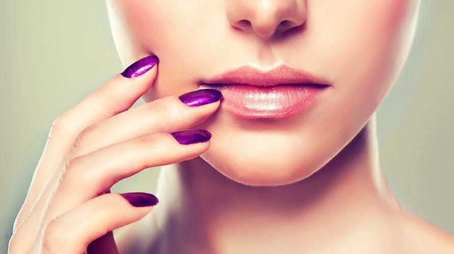 כיצד להתמודד עם עור יבש בזוויות השפתיים ניתן לעשות ללא תרופות