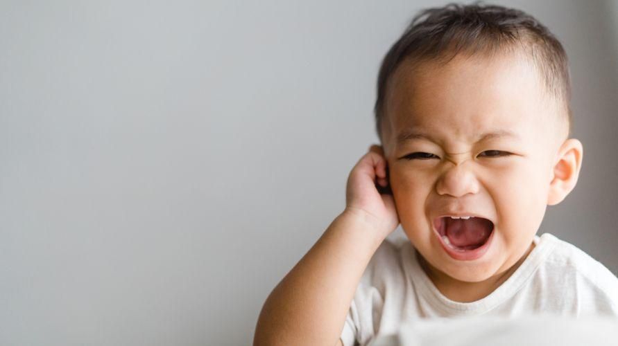 Przyczyny guzków za uszami dziecka, które należy obserwować