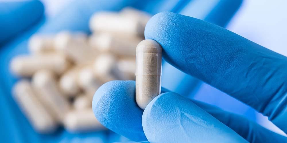 Mi a placebo vagy az üres gyógyszer hatása, és hogyan működik?