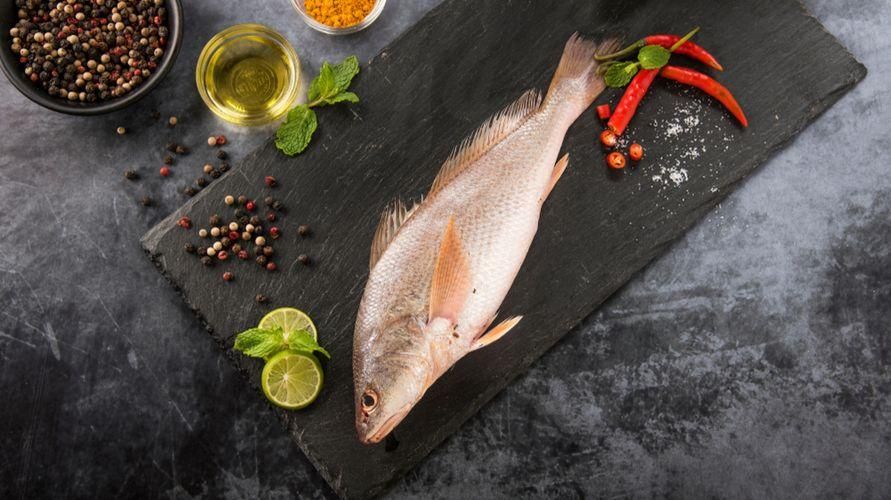 8 beneficii ale peștelui Barramundi, bogat în Omega-3 și sărac în calorii
