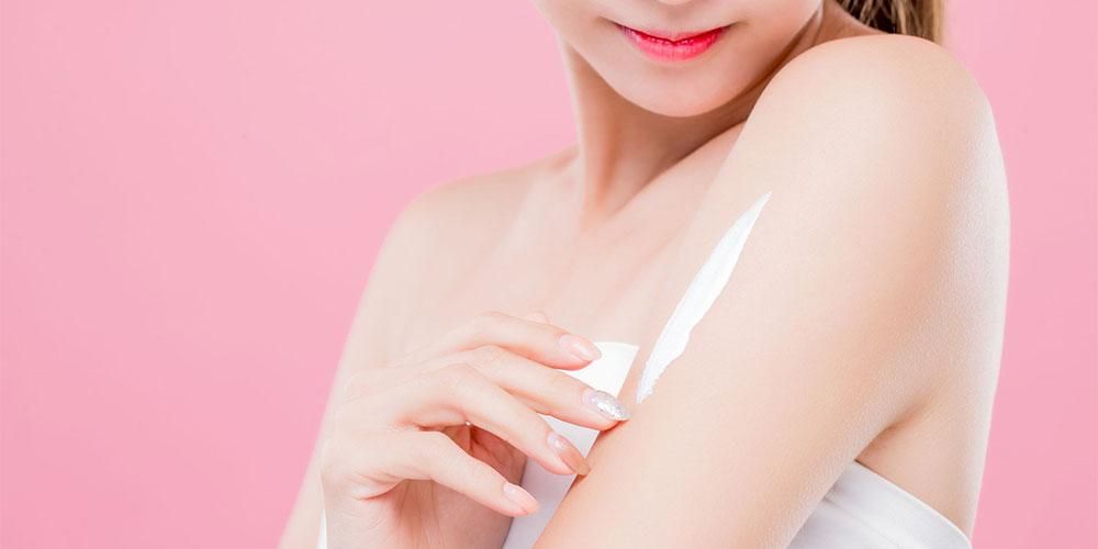 6 Empfohlene Whitening Body Cream für strahlende und weiche Haut