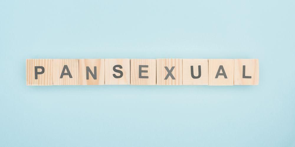 Interesado en todos los géneros y géneros, reconozca la orientación pansexual