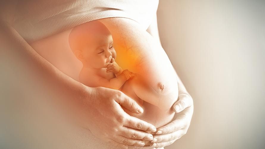 Плід активно рухається вправо, чи варто бути настороженим вагітним?